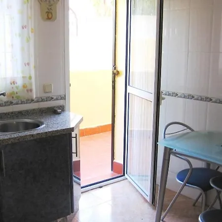 Family Friendly Patio And Poolview Apartman *