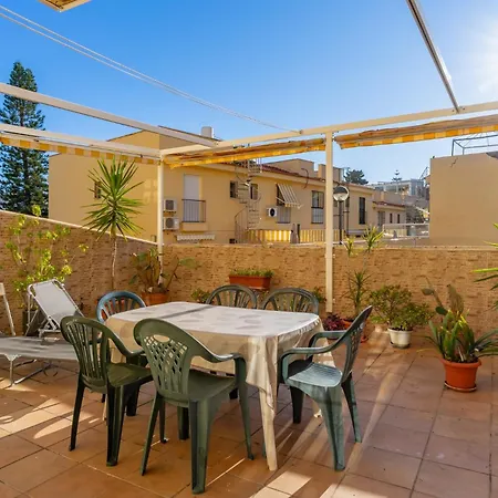 Family Friendly Patio And Poolview Appartement
