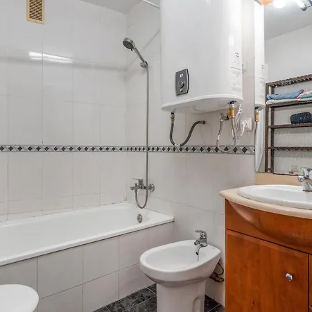 Family Friendly Patio And Poolview Appartement *